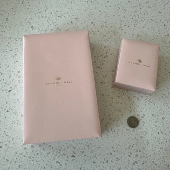 Anabel Aram gold orchid link necklace - Picture 7 of 12